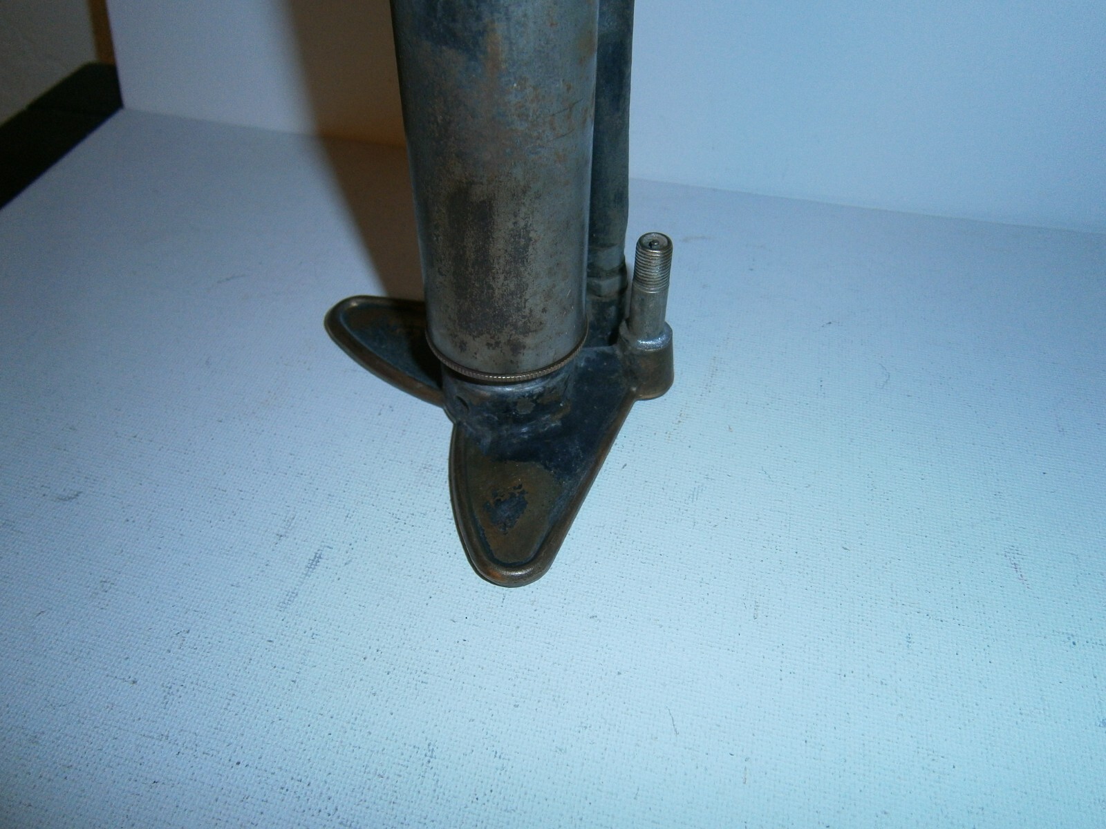 Kinsman Limited 1946-1965 Rolls Royce Bentley Tire Air Pump 364911