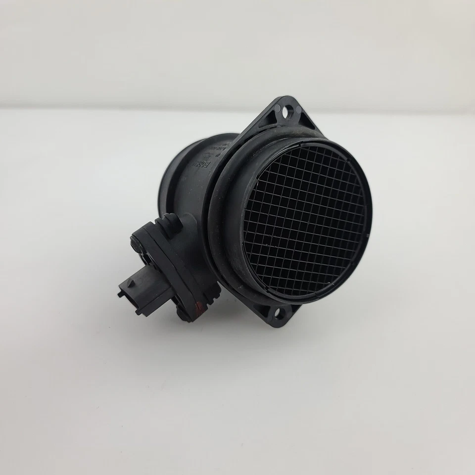 2003 Fits Volvo V70 MAF Mass Air Flow Sensor Oem 8670115 - Image 3 of 4