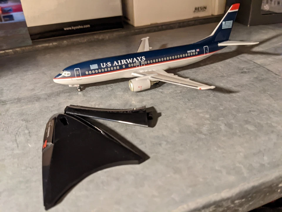 Herpa Wings, US Airways Boeing 737-400, 1:200, N417US, 550185. (11G) - Photo 2/4
