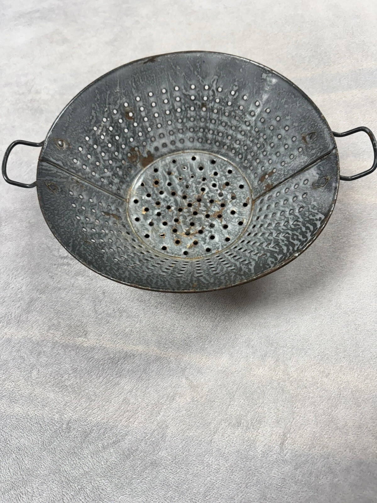 Vintage Graniteware Enamel Strainer Kitchen Colander Bowl w/ Primitive Handles
