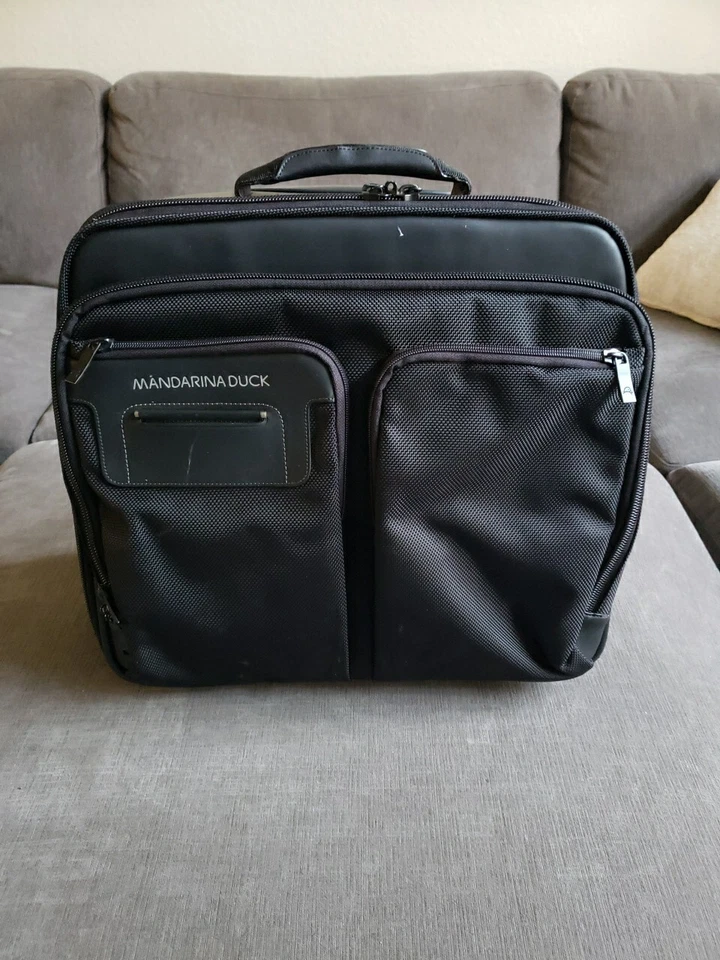 Mandarina Duck Rolling 2 Wheel Carry On Suitcase Black - Cleaned!  - Image 4 of 4