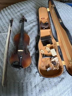 Antigua copia de violín de Antonio Stradivarius hecha en Checoslovaquia réplica