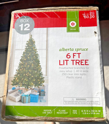 Target Alberta Spruce 6ft Pre-Lit Artificial Christmas Tree 250 Clear Lights