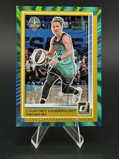 2025 Donruss WNBA #34 Courtney Vandersloot Teal Laser #/125