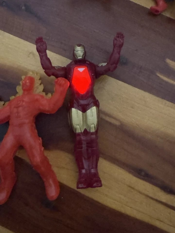 Figuras de escuadrón de superhéroes de Marvel Wolverine Spider-Man The Thing antorcha humana 9 piezas Foto 4 de 4