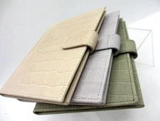 Photo Album Brag Book Nubuck Cover Small holds 20 4"x6" Photos Ivory Crocodile