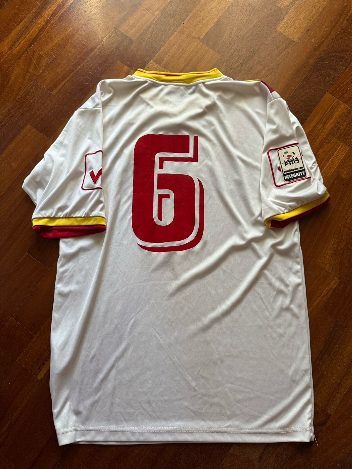 Foto 1 di 4