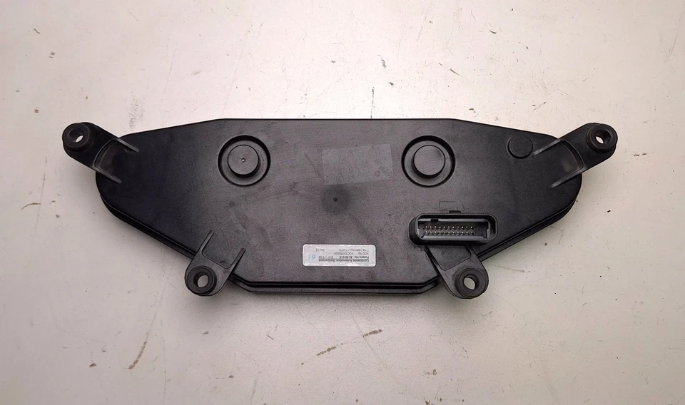 Victory Vision Arlen Ness 速度计仪表盘二手 Nr. 270 — 第 4/4 张图片