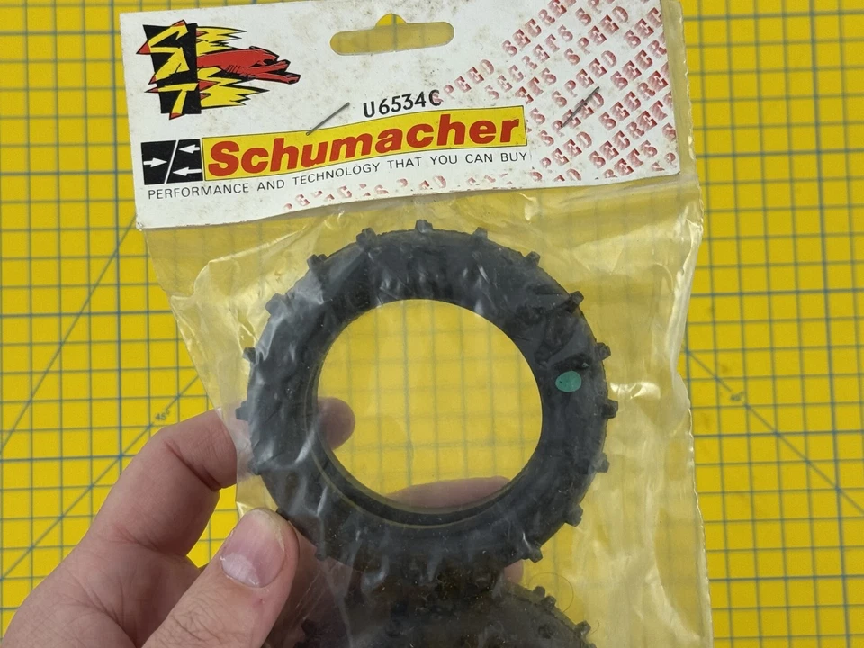 Schumacher U6534C Reifen 1:10 Offroad Ant. (2pz) Vintage Modell - Bild 2 von 3