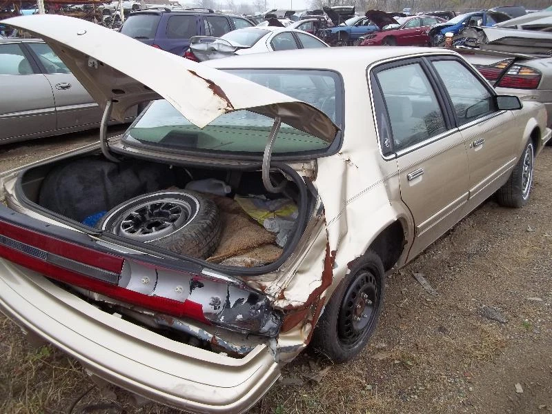 Used Radiator fits: 1995 Buick Century AT oil cooler in LH tank Grade A - Изображение 3 из 4