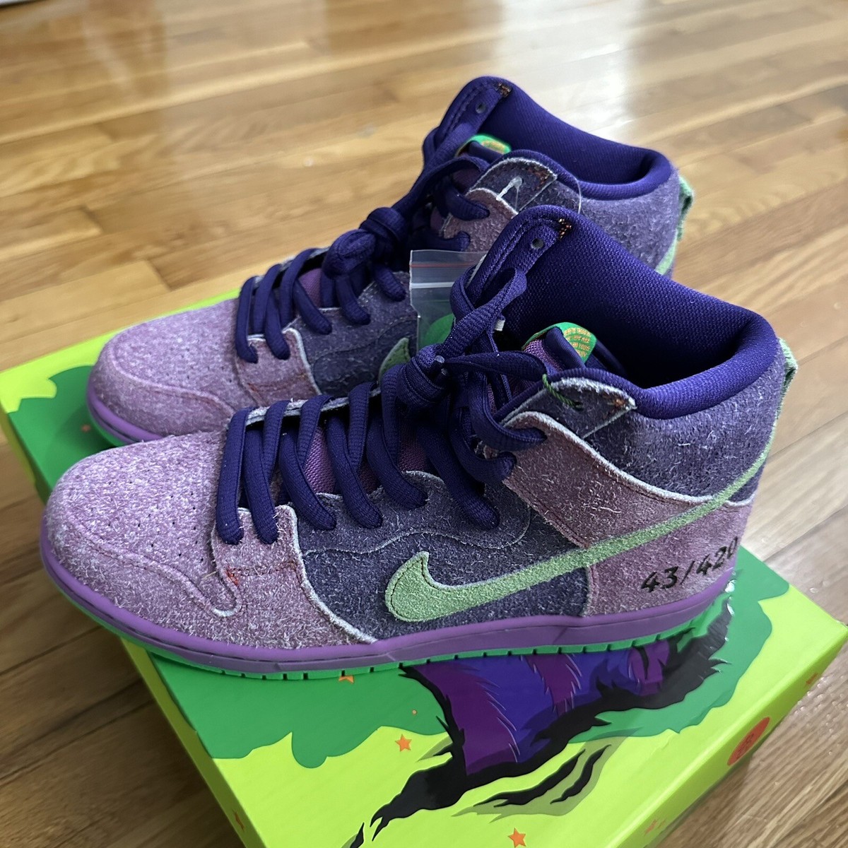 Size 8 - Nike Dunk High Pro SB Reverse Skunk 43/420 Poster