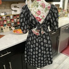 Old Navy Dress Womens Medium Black White Floral Open Tie Back Peasant Boho New