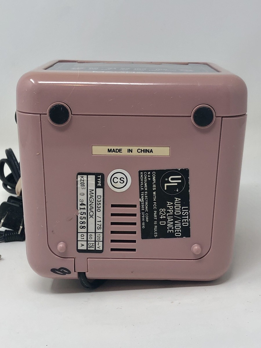 Vintage 80s Cube MAGNAVOX Dual Alarm Clock AM/FM Pink Color Vintage 80s Cube MAGNAVOX Dual Alarm Clock AM/FM Pink Color