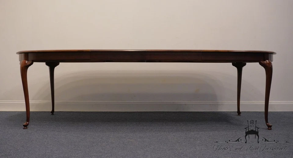 THOMASVILLE FURNITURE Collectors Cherry Collection 68" Oval Dining Table 1012... - Image 4 of 4