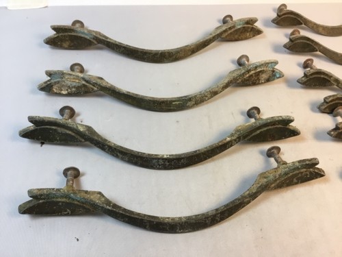 Vintage mid century modern drawer pulls brass - Picture 2 of 8