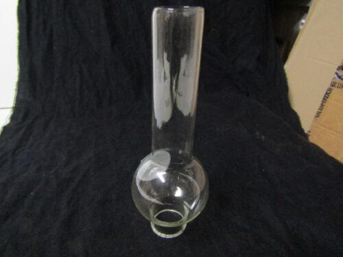 t26..ancien verre de lampe a petrole  diametre 3 cm - Picture 1 of 2