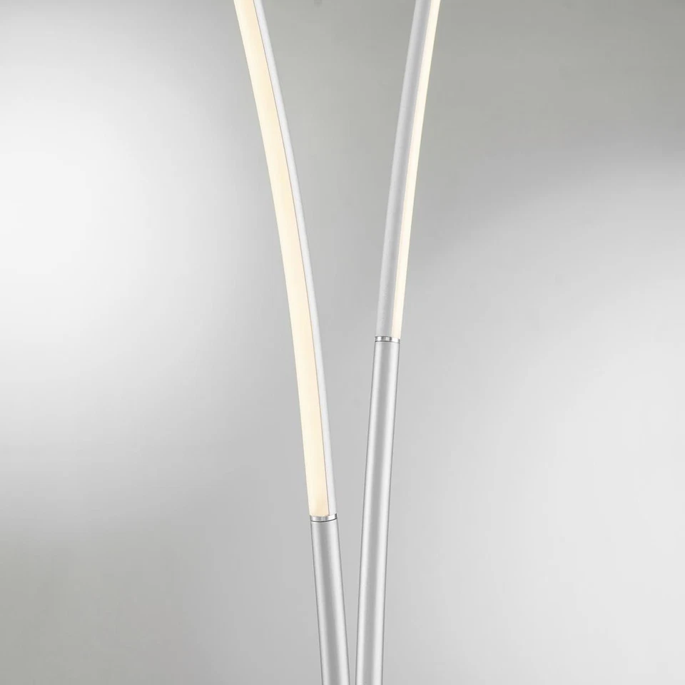 Lámpara de pie Lite Source LS-83825SILV Monita plateada Foto 2 de 4