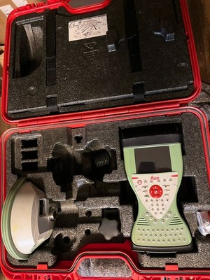LEICA GNSS GS12 mit CS15 3.5G Controller Survey + GeoMax ZRP1 + GKL331 + GHT63