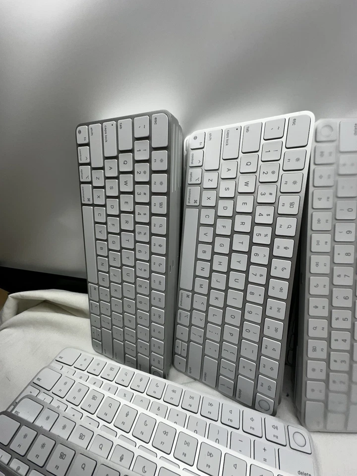 Apple Magic Keyboard | A2449 | Touch ID | Silver | Open Box | No Cable - Image 3 of 4