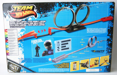 RARE HOT WHEELS TEAM DOUBLE LOOP LAUNCHER + FAST FISH MATTEL 2010