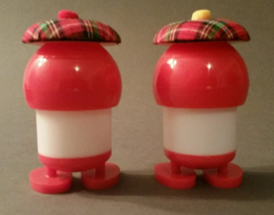 ENVASE ORIGINAL COCTELERA ESCOCESA LINDA DE COLECCIÓN DE LUCKY CLOVER SAL Y PIMIENTA  Foto 3 de 4