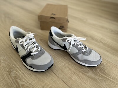 Nike Air Vengeance Vintage Pr Platinum/Dark Obsidian/Stealth/Black Gr. 45