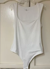 Live In The Moment Squareneck Sleeveless Bodysuit White Sz M Excellent Condition