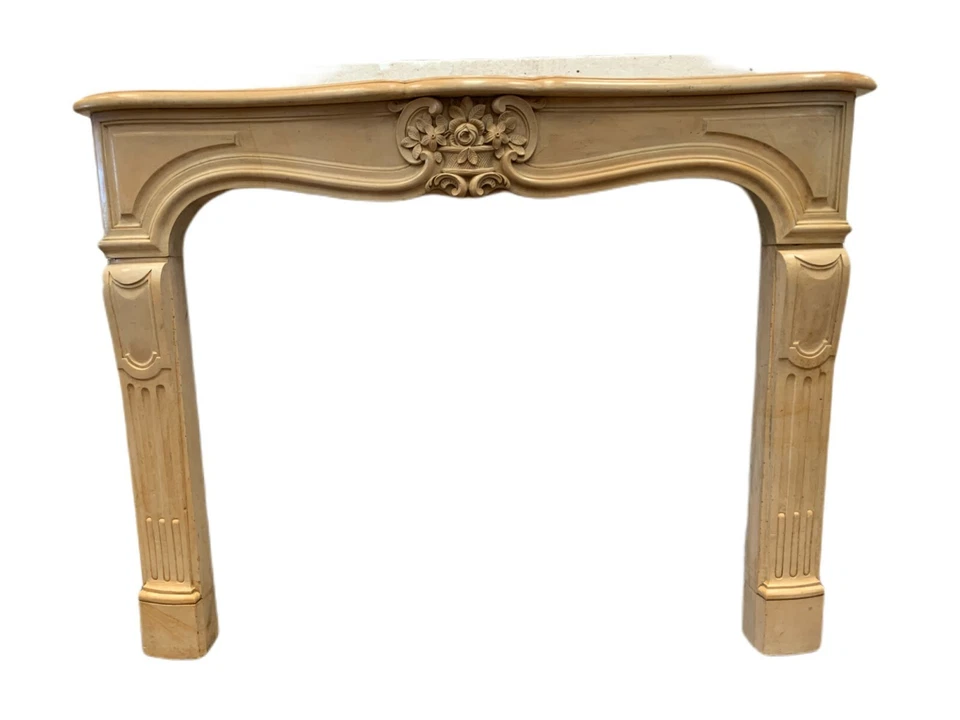 Cheminée de style Louis XV en pierre naturelle XX siècle - Photo 3/4