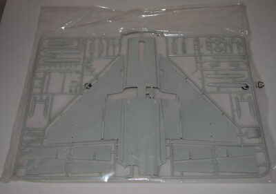 REVELL EUROFIGHTER TYPHOON 04783  PARTS  SPRUE B-LOWER FUSELAGE & WING+MORE 1/32