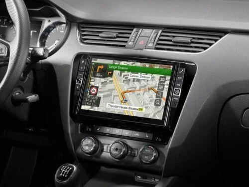 Autoradio e frontalini da auto dimensione 2 DIN con display animato