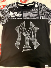 MINT CONDITION MLB DESIGNER BRAND BOY T SHIRT SIZE 8-9 LARGE