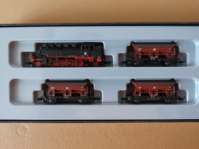 Märklin 8921 Fahrdrahtisolierungen Spur Z – 8 Weiße + 2 Graue Isolierungen