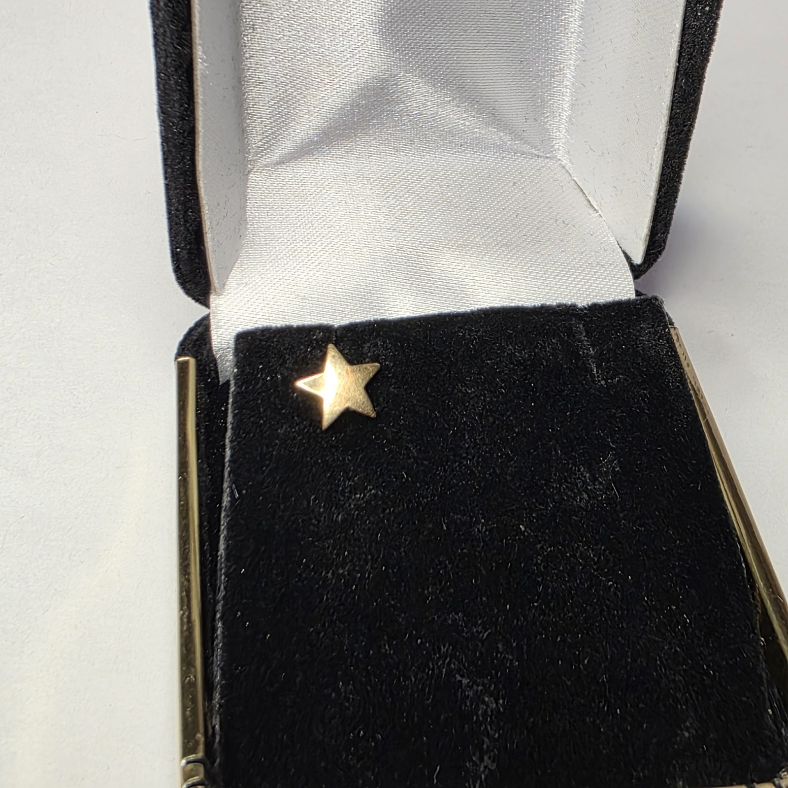 14K Solid Yellow Gold Single Star Stud Earring - image 9