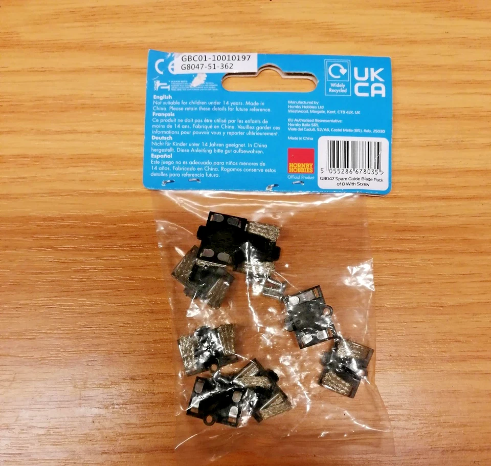 Micro Scalextric Spare Guide Blade Pack of 8 With Screw BNIB - Image 2 of 4