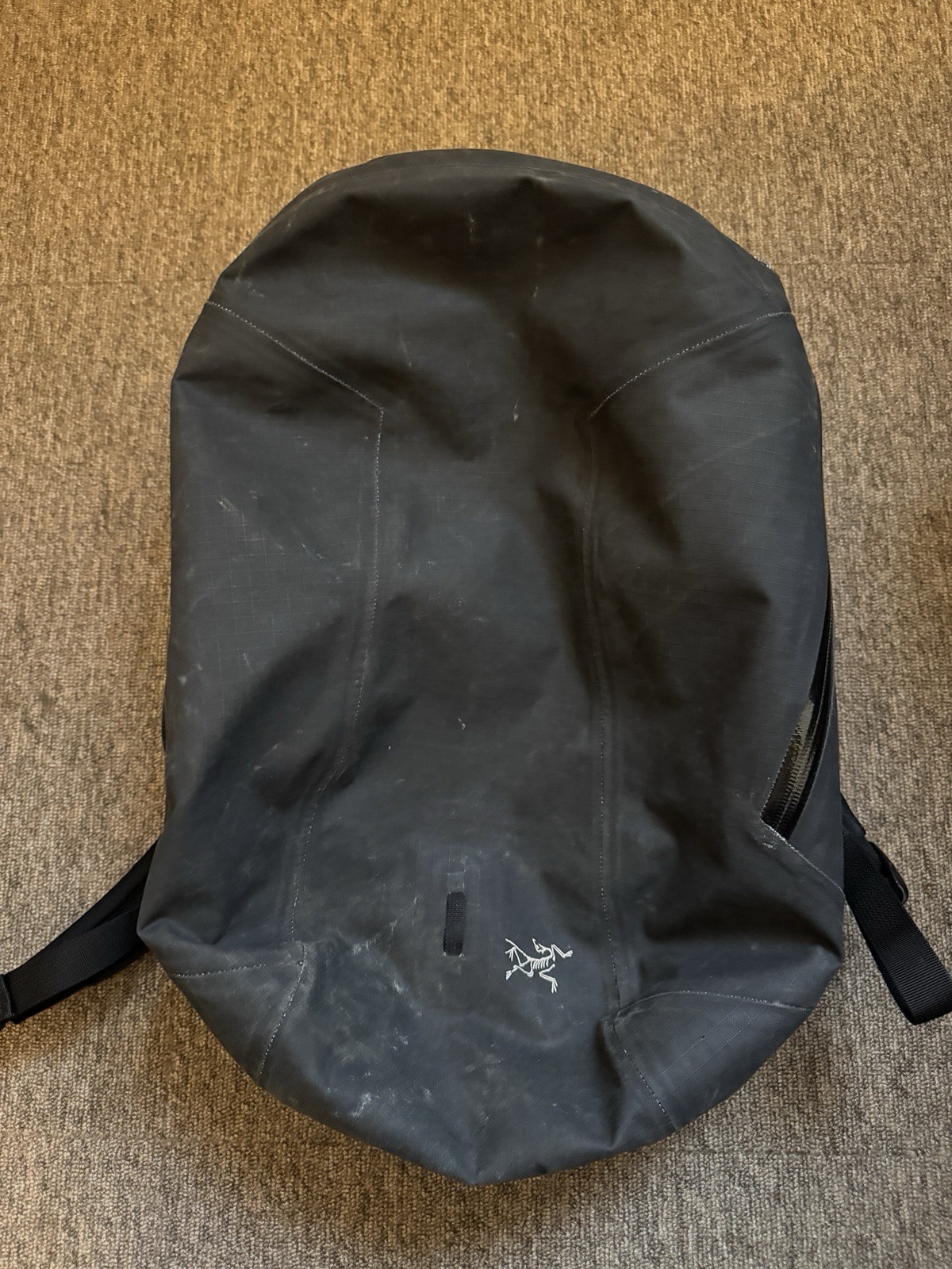 Arcteryx Leaf Courier backpack 18 *RARE* Black Water Resistant image 2