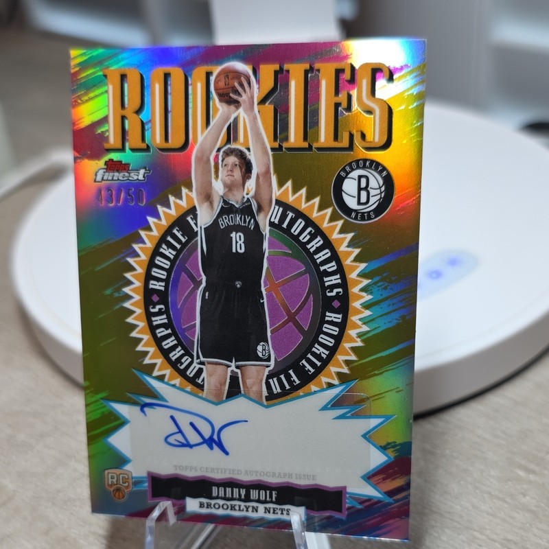 Topps Finest 2025-26 Danny Wolf Brooklyn Nets Rookie Gold Refractor Auto #43/50 