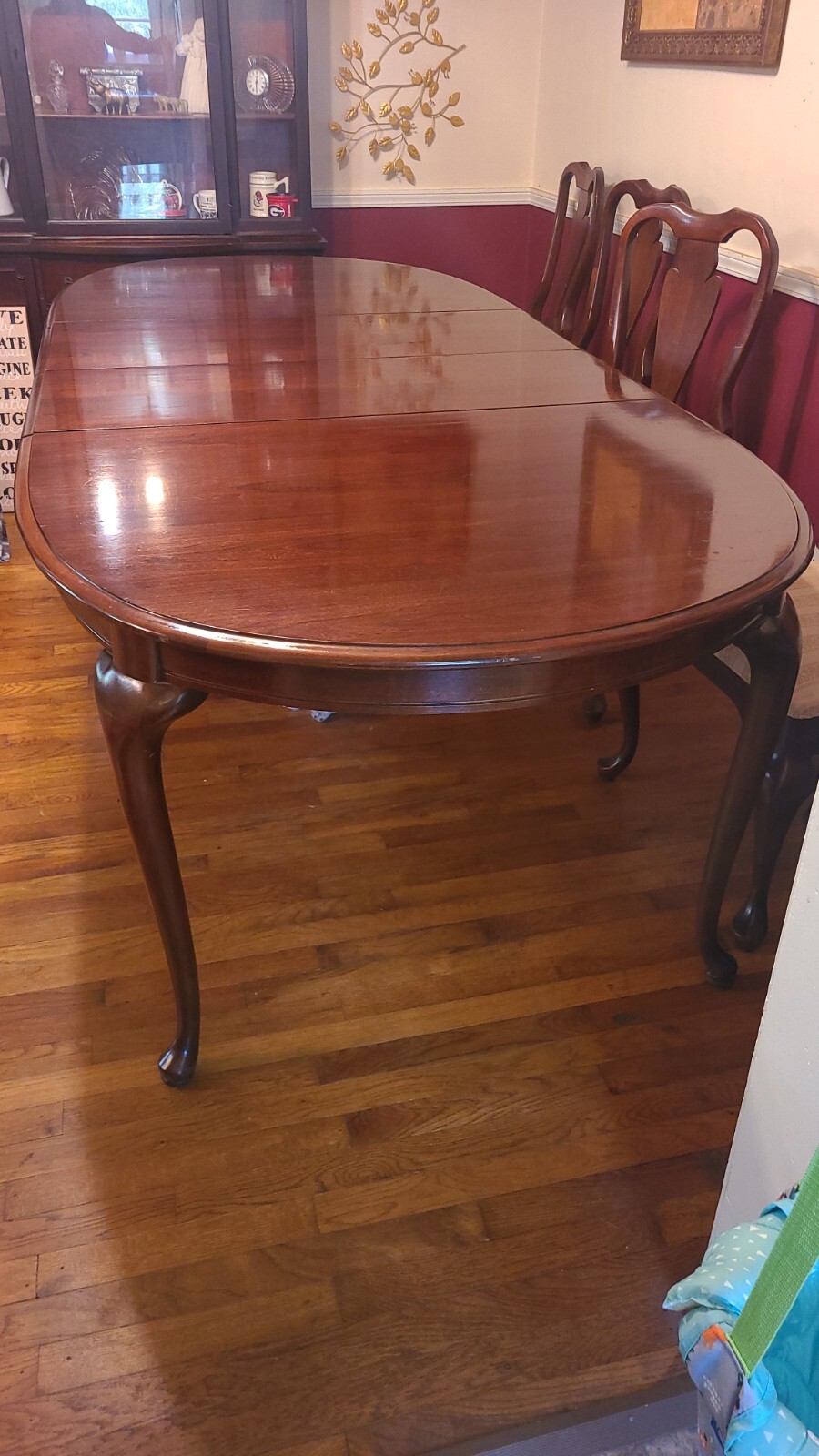 Thomasville Winston Court Dining Room SETTable 6 Chairs + 2 Leaves