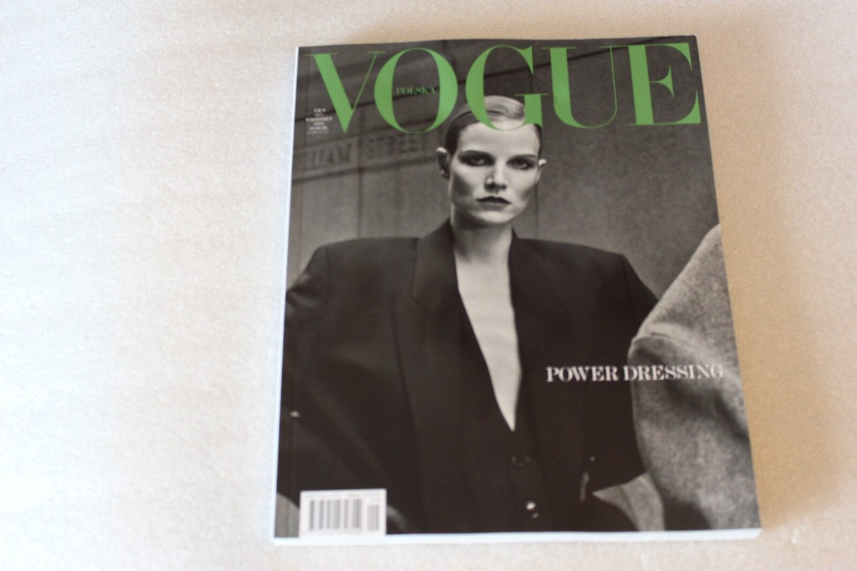 女性情報誌 Vogue Poland November 2023 Cover 1 女性情報誌 Vogue Poland November 2023 Cover 1 NOVEMBER 2023