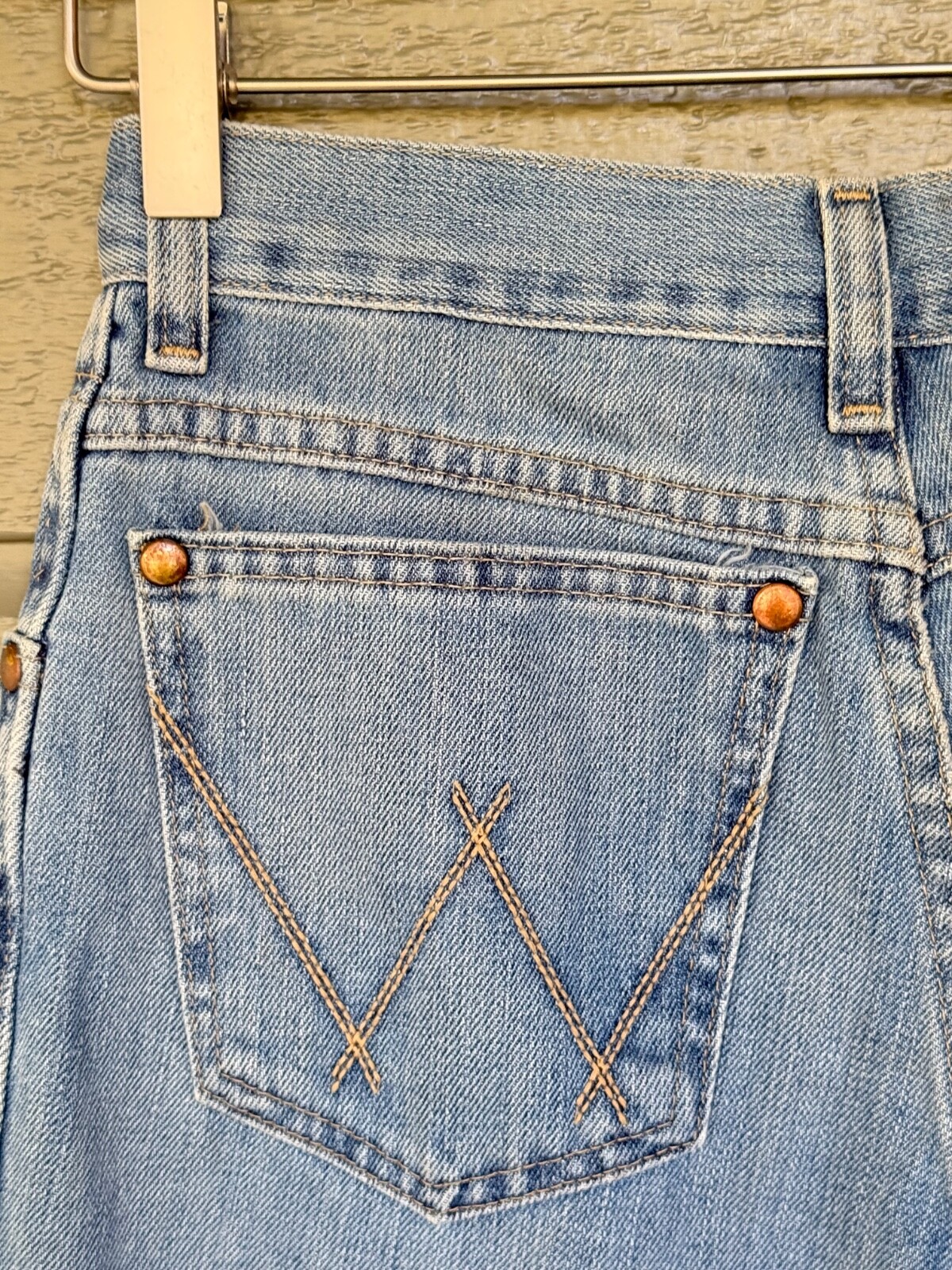 Picture 3 of 12