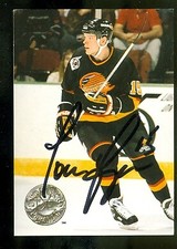 Tom Fergus autographed Hockey Card (Vancouver Canucks) 1992 Pro Set #238