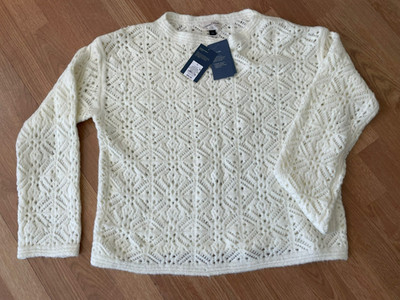 Universal Threads woman's sweater size L, white open knit cream NWT 