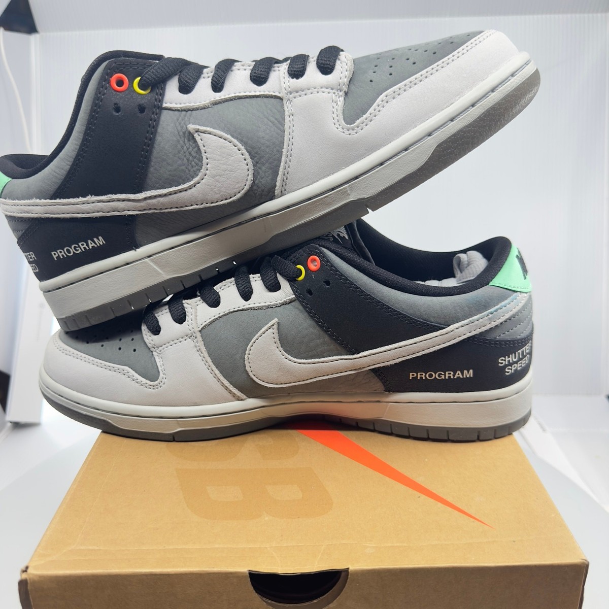 Nike Mens SB Dunk Low Pro ISO Camcorder Sneakers Gray/White Size