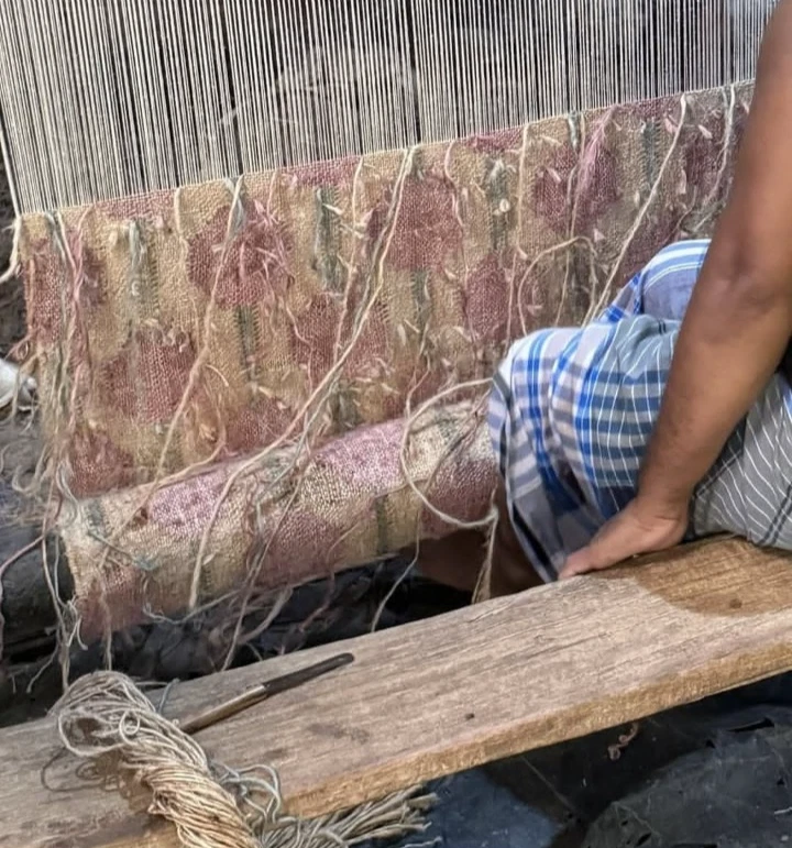 Alfombra Kilim Yute Natural Rosa Floral Hecha a Mano Moderna Vintage Retro Alfombra Boho Foto 2 de 4