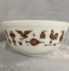 Vintage Pyrex 403 1/2 qt. Mixing Bowl Early American