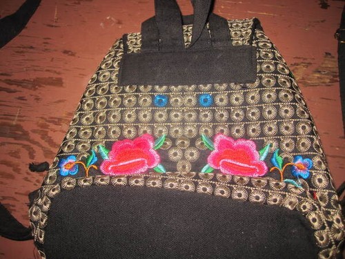 Mazexy Women Fashion Embroidery Lotus Flower Backpack 10" x 9" EUC - Picture 4 of 10