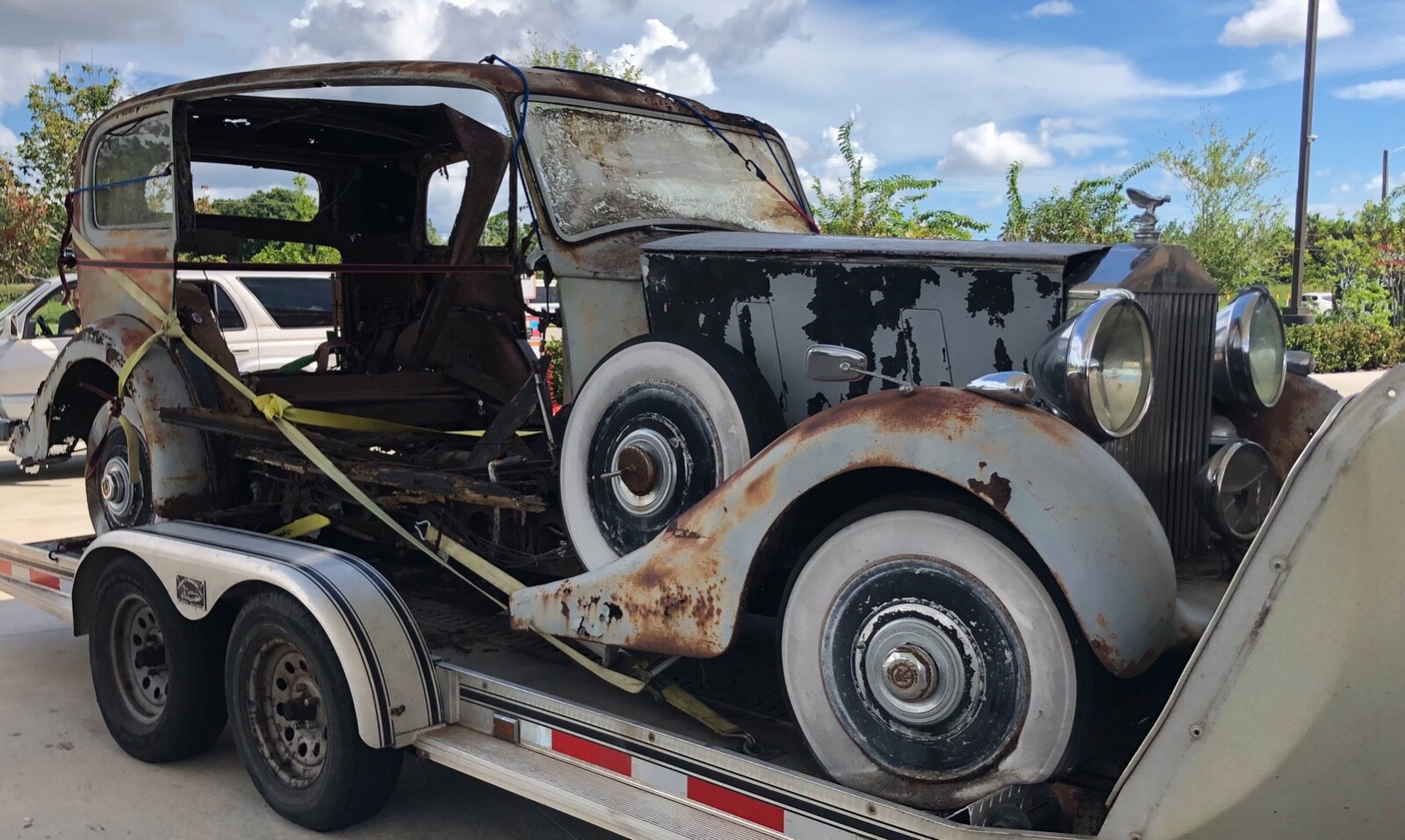 PREWAR ROLLS ROYCE BENTLEY COIL. WE HAVE A HUGE INVENTORY OF FIXTURES & FITTINGS