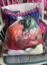 Merino wool Felting Roven Bits, Needle felting, spinning, weaving.