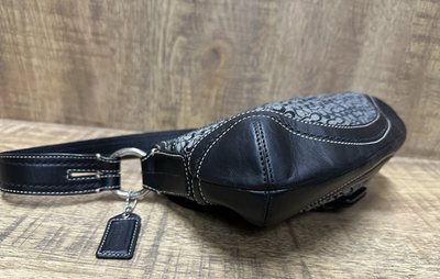 Coach F10925 Vintage black soho Y2K signature C canvas & leather