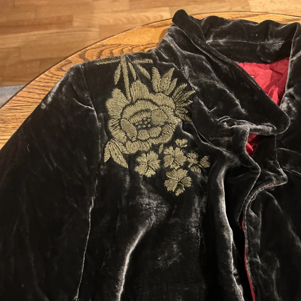 Vintage April Cornell Grey Velvet Floral Embroidered Jacket Size M - Image 2 of 4