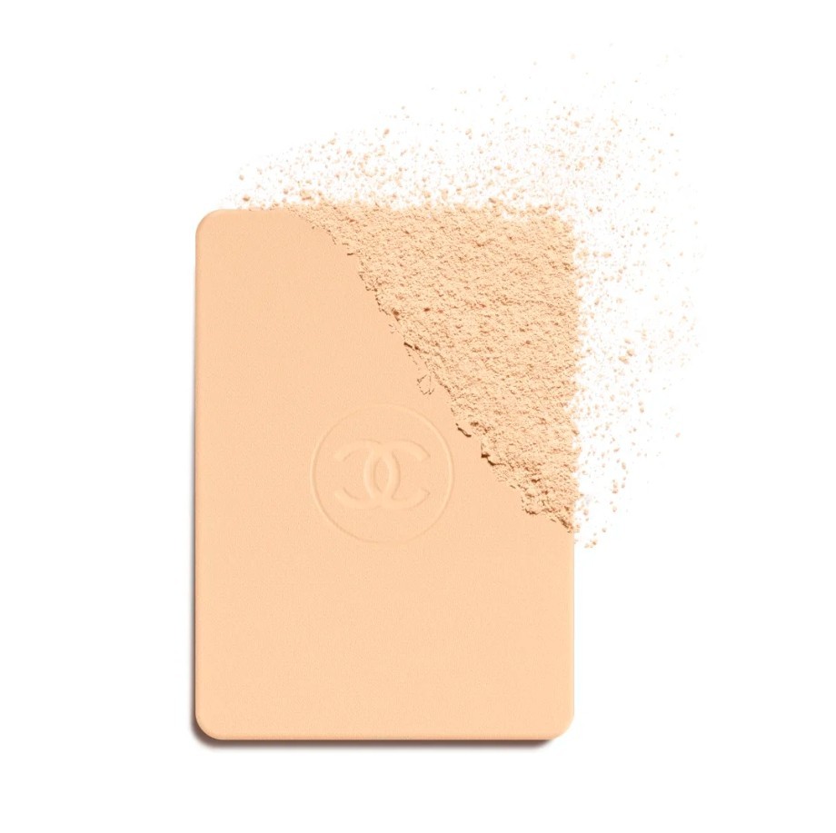 CHANEL Eclat Premiere Compact Foundation 12g SPF39 brightening